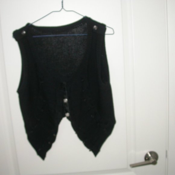 Black Knit Vest - Picture 2 of 8